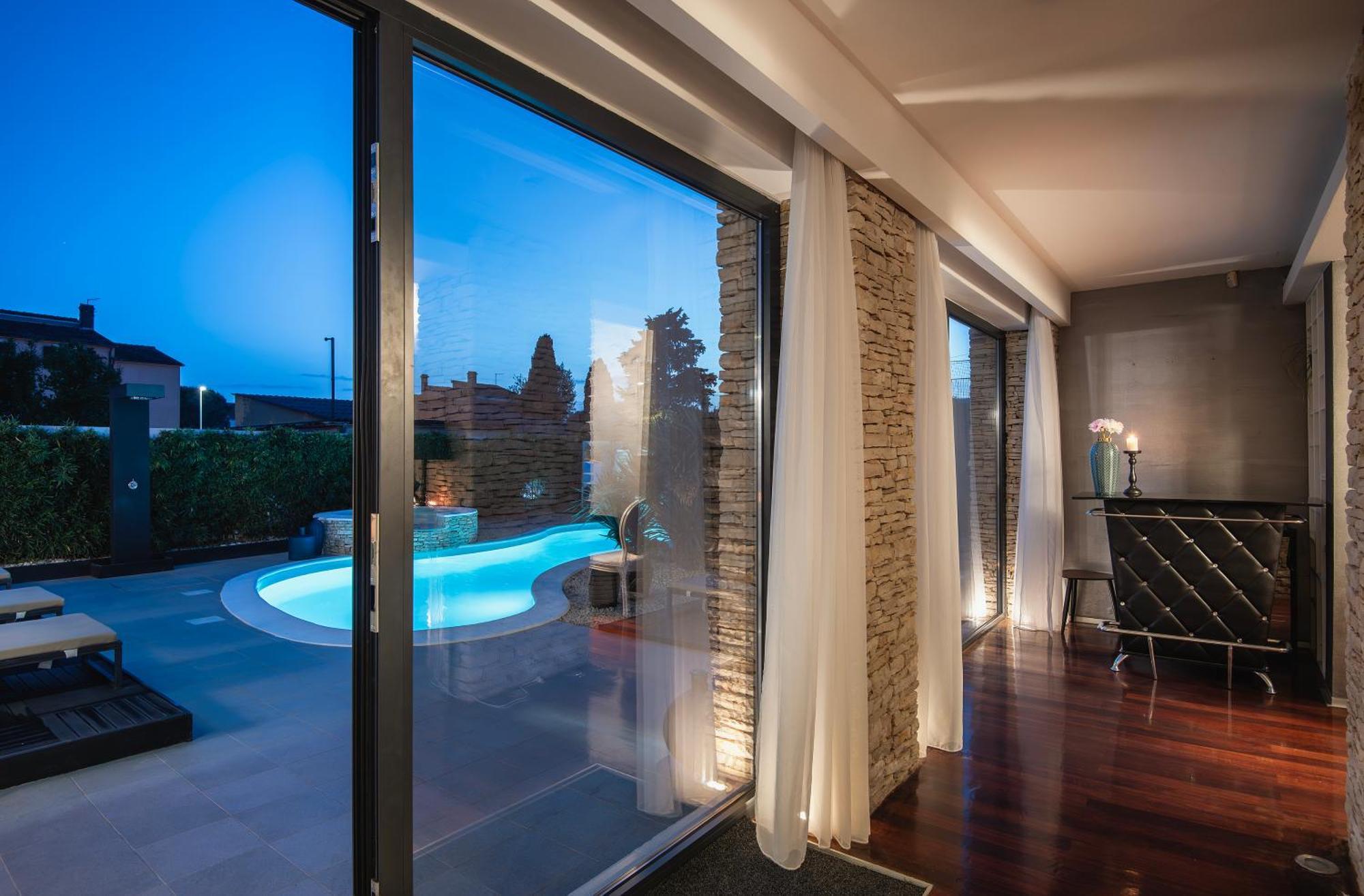 Boutique Hotel Chevalier By Bura Hotels - Adults Only Медулин Екстериор снимка