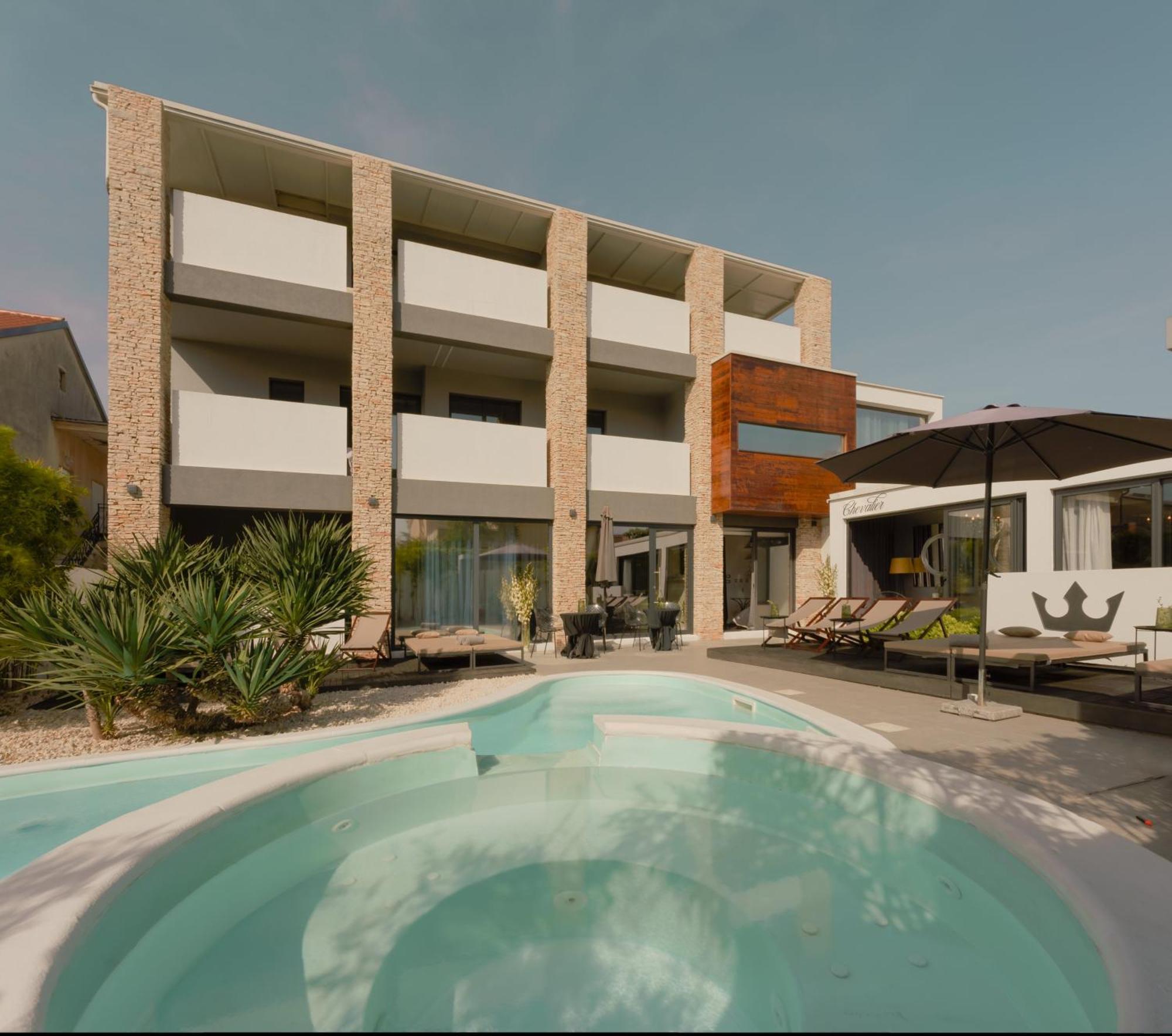 Boutique Hotel Chevalier By Bura Hotels - Adults Only Медулин Екстериор снимка