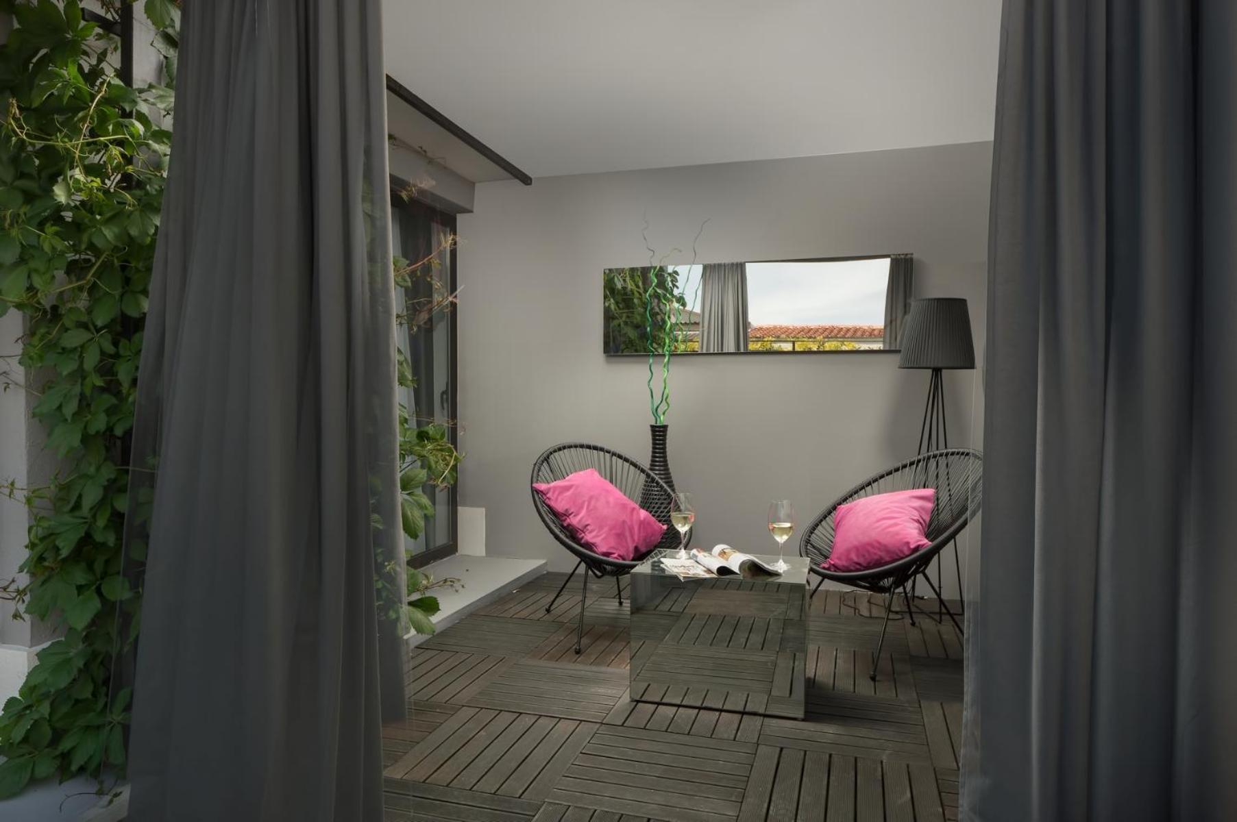 Boutique Hotel Chevalier By Bura Hotels - Adults Only Медулин Екстериор снимка